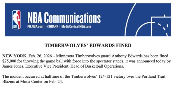 九游娱乐app下载-NBA官宣两张罚单：华子贝恩用力把球扔向观众席 各罚25000美元